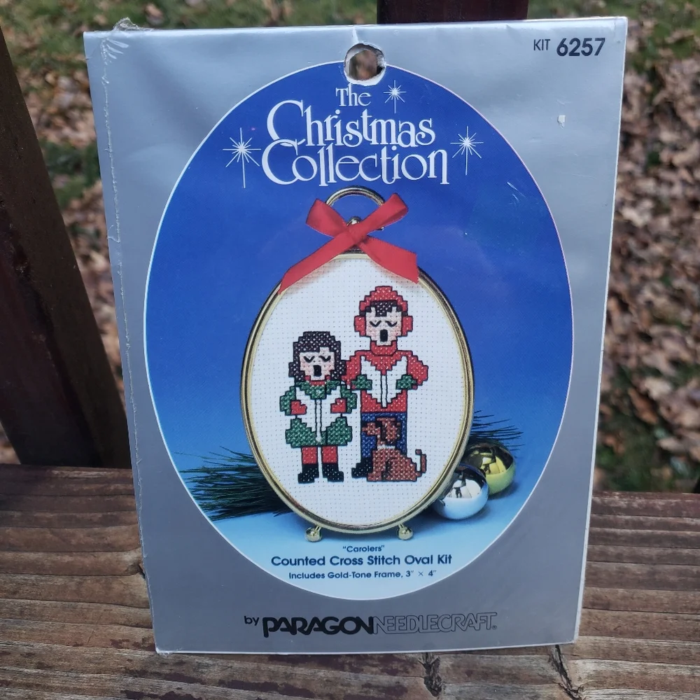Vintage Paragon Needlecraft - Counted Cross Stitch Oval Kit - Carolers
